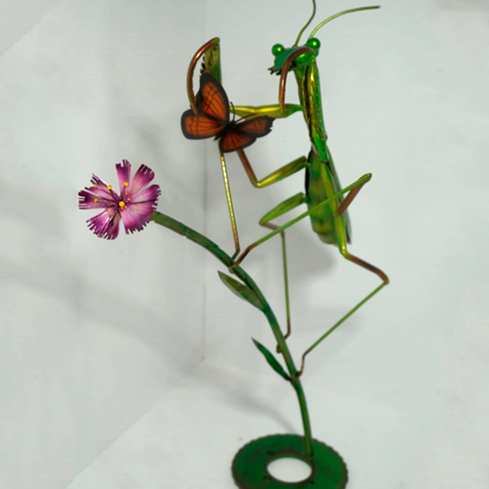 Mantis with Flower – Recycled Materials
