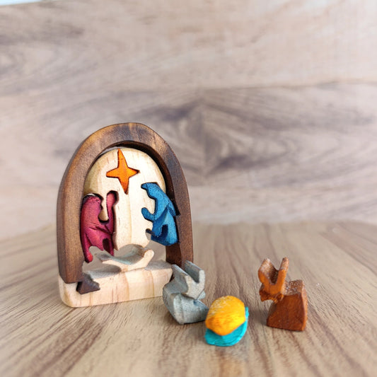 Arch Wooden Nativity Scene